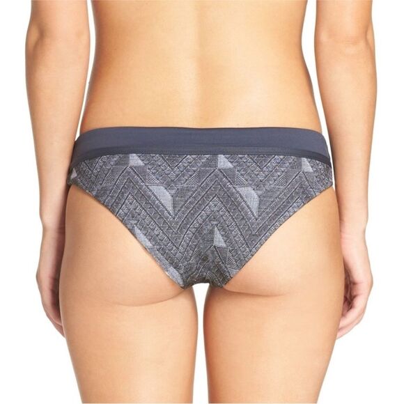 Maaji Jacquard Furor Reversible Bikini Bottom - Picture 3 of 7
